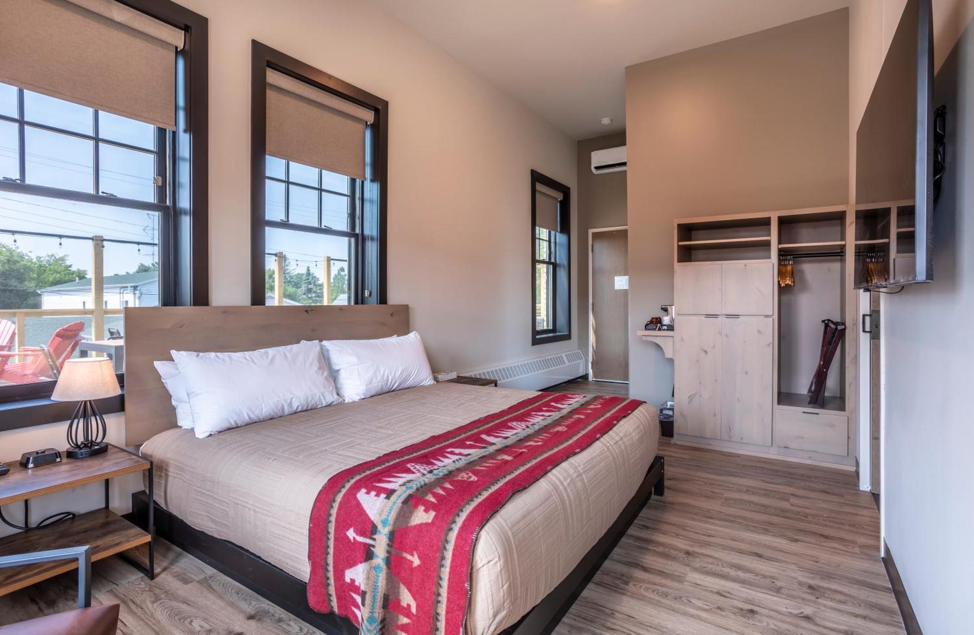 Отель Crosby Lofts Экстерьер фото