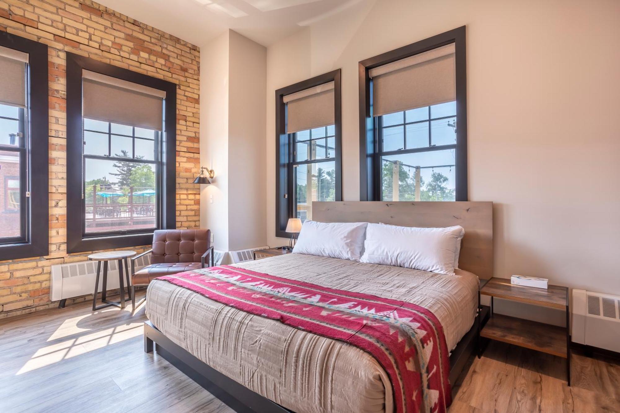 Отель Crosby Lofts Экстерьер фото