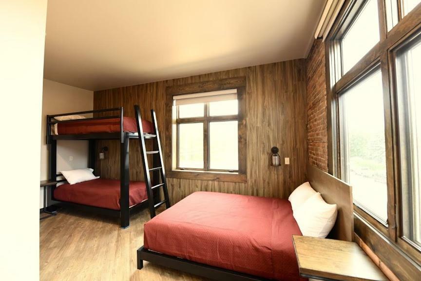 Отель Crosby Lofts Экстерьер фото